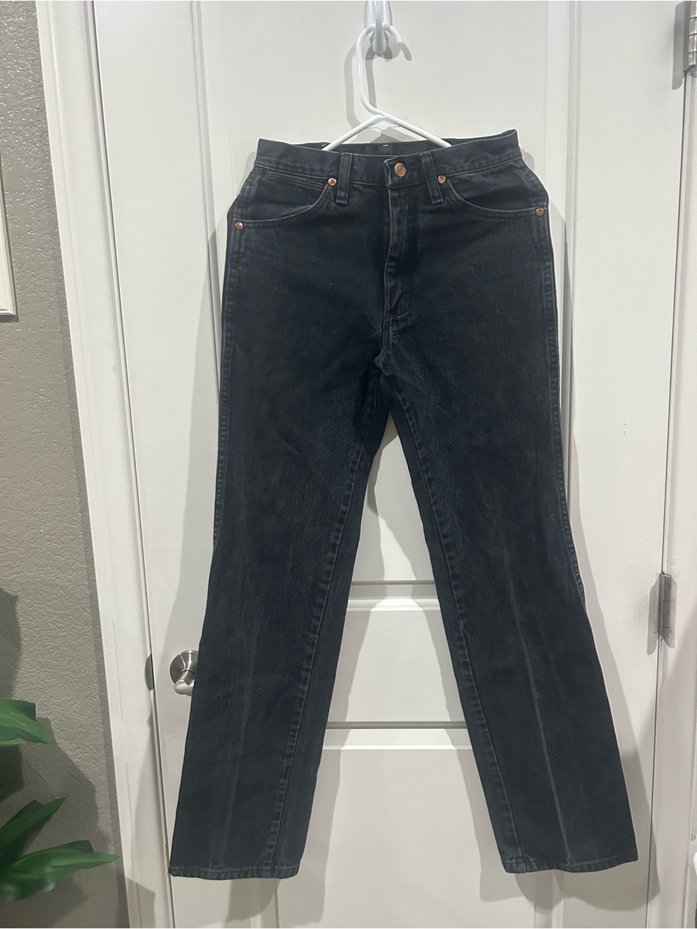 Wrangler Women's Black Straight-Leg Jeans